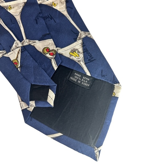 Nicole Miller Silk Novelty Necktie Embossed Martini Cocktail Hour Vintage 1994 - Picture 5 of 10